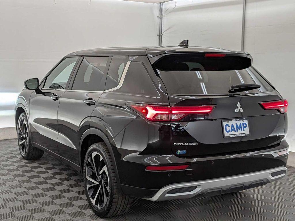 used 2024 Mitsubishi Outlander car, priced at $21,895