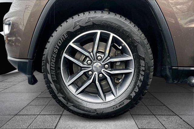 used 2017 Jeep Grand Cherokee car, priced at $20,874