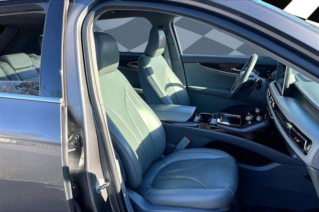 used 2021 Lincoln Nautilus car, priced at $31,894