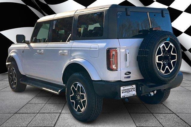 new 2025 Ford Bronco car, priced at $45,364