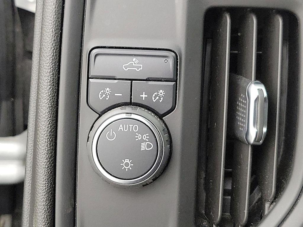 used 2021 Chevrolet Silverado 1500 car, priced at $30,998