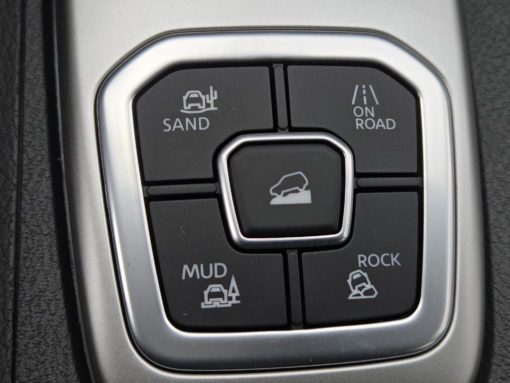 new 2026 Nissan Frontier car, priced at $39,502