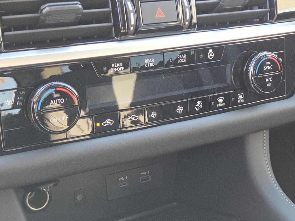 new 2025 Nissan Pathfinder car, priced at $40,864