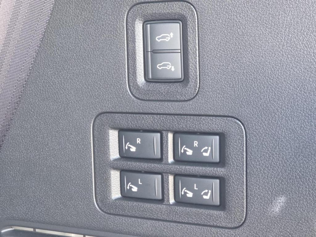 new 2026 Nissan Kicks car, priced at $27,663