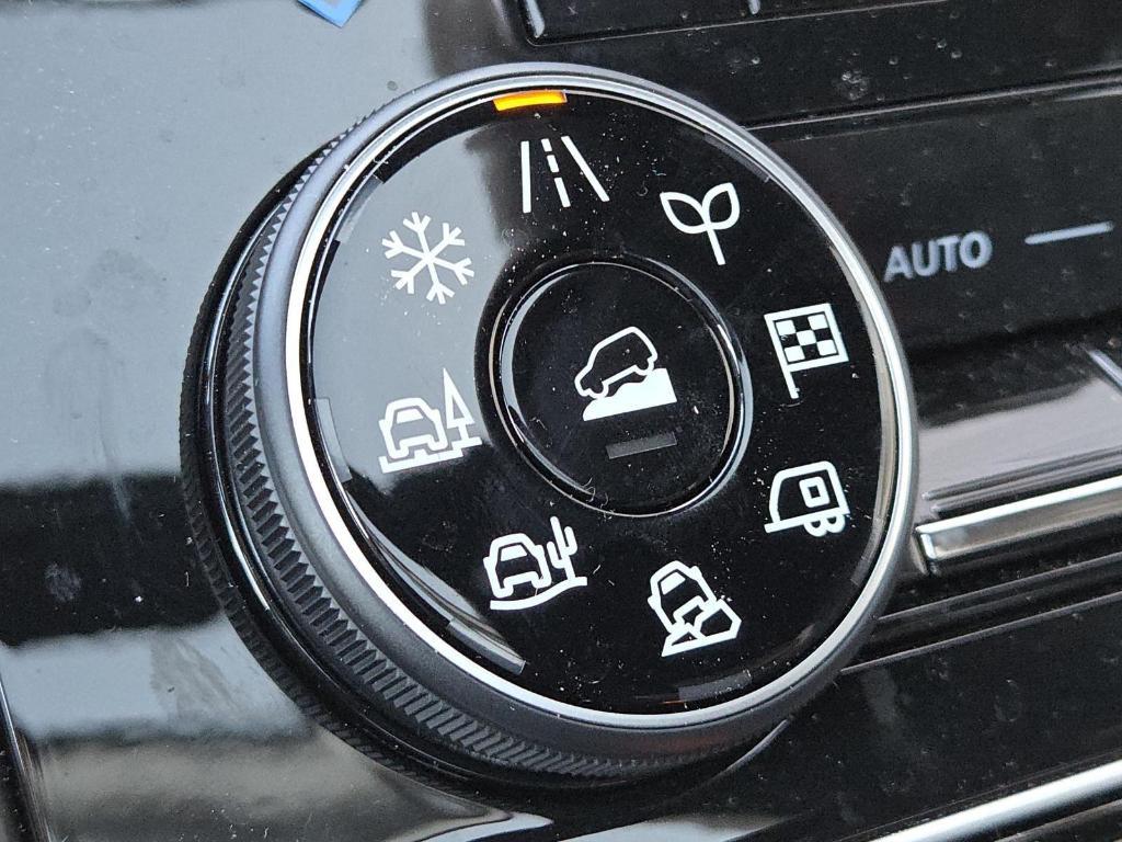 new 2026 Nissan Kicks car, priced at $27,663