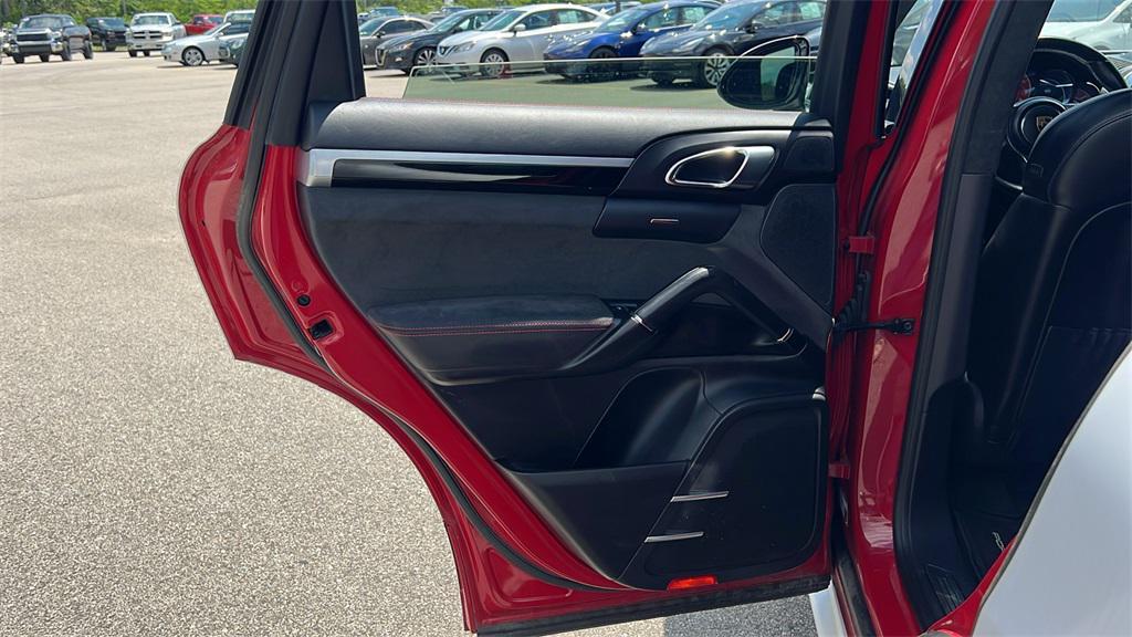 2016 Carmine Red Porsche Cayenne