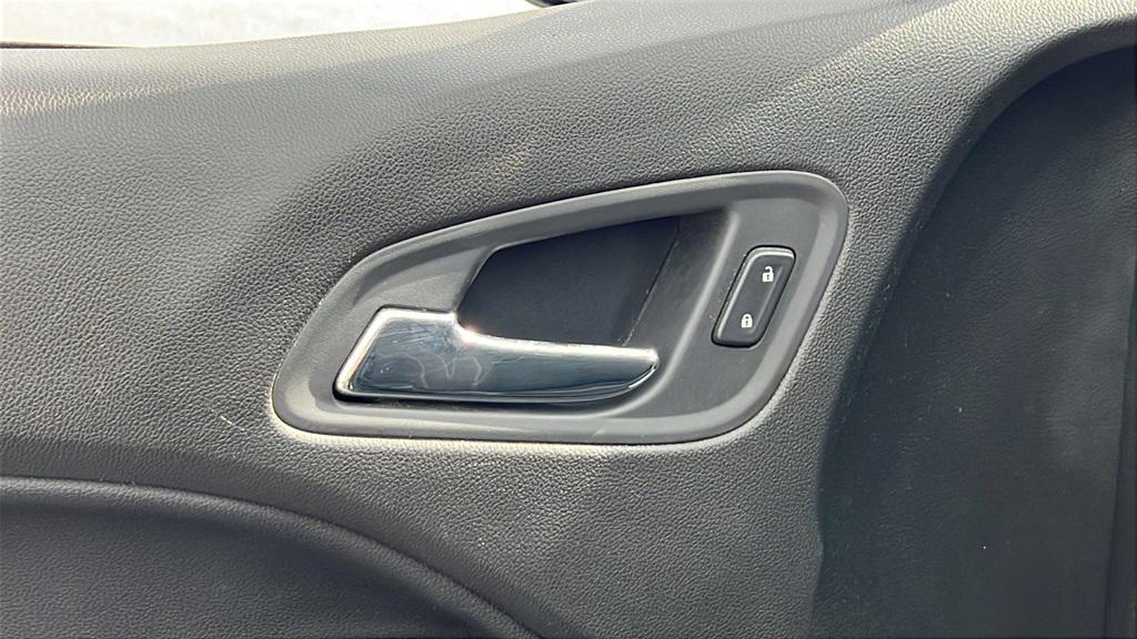 used 2015 Chevrolet Colorado car, priced at $17,275