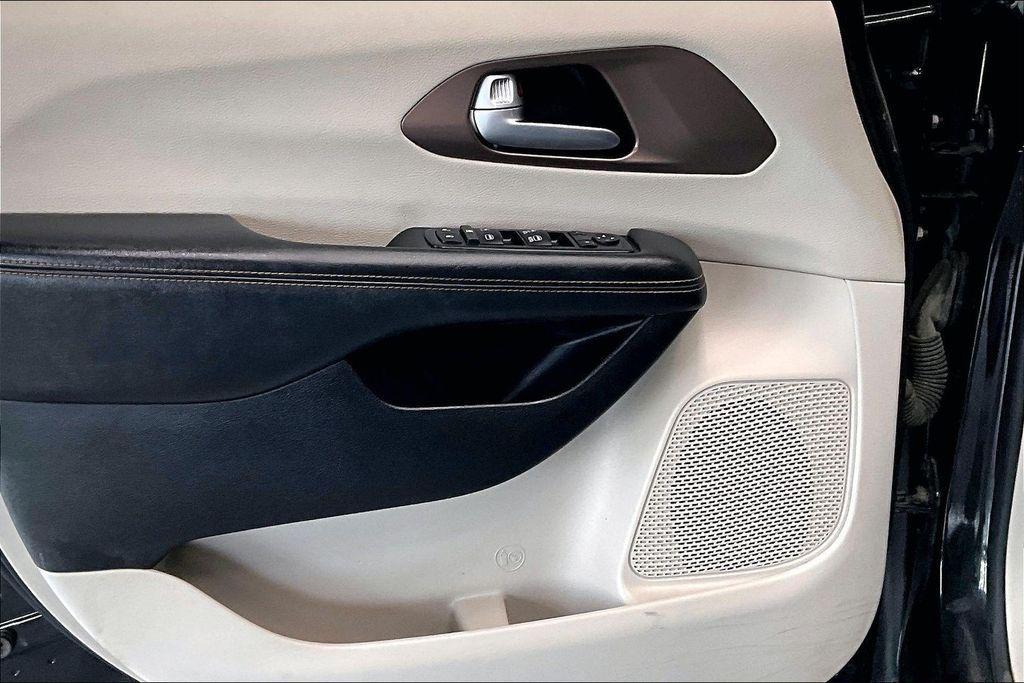 used 2017 Chrysler Pacifica car, priced at $11,575