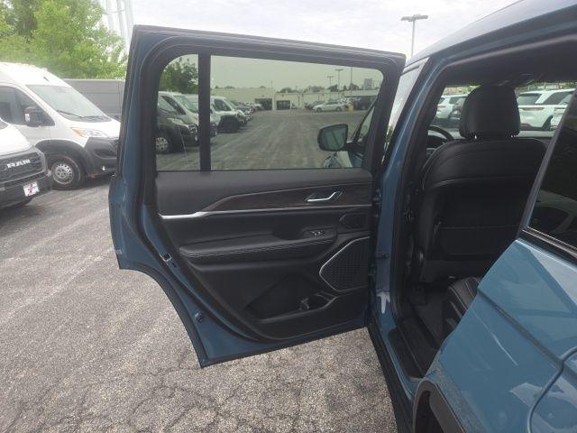 new 2026 Jeep Grand Cherokee L car, priced at $44,565