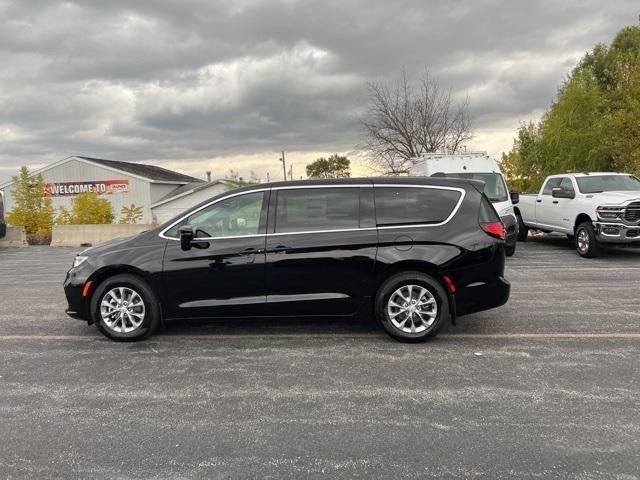 new 2026 Chrysler Pacifica car, priced at $44,405