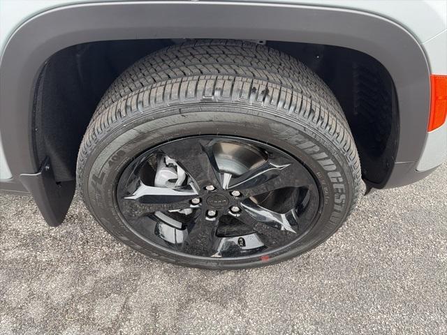 new 2025 Jeep Grand Cherokee car, priced at $44,145