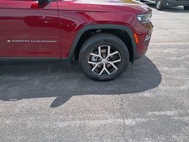 used 2025 Jeep Grand Cherokee car, priced at $38,914