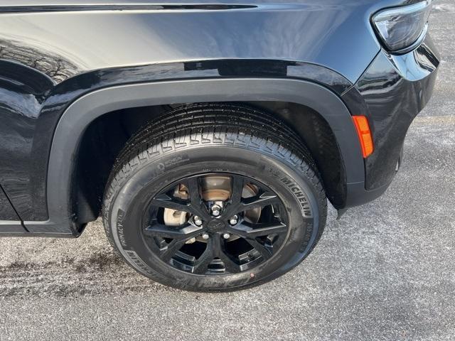used 2024 Jeep Grand Cherokee car, priced at $30,949