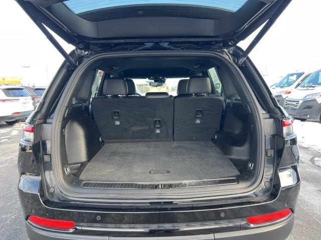 used 2024 Jeep Grand Cherokee car, priced at $30,949