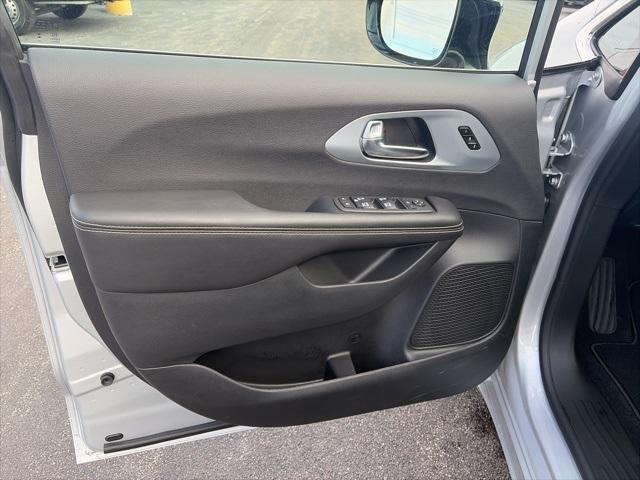 new 2026 Chrysler Pacifica car, priced at $49,660