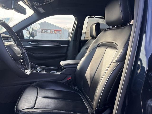 used 2024 Jeep Grand Cherokee car, priced at $34,997