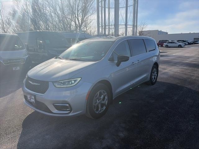used 2024 Chrysler Pacifica car, priced at $39,461