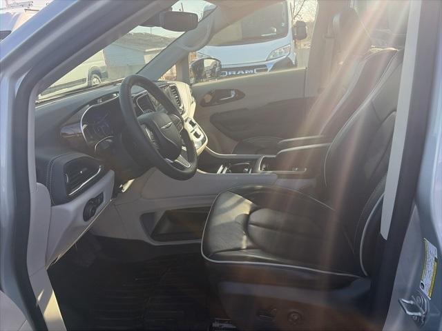 used 2024 Chrysler Pacifica car, priced at $38,708