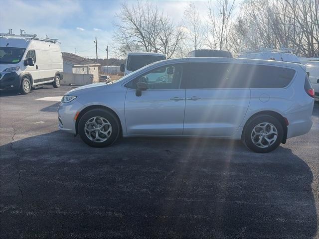 used 2024 Chrysler Pacifica car, priced at $38,708