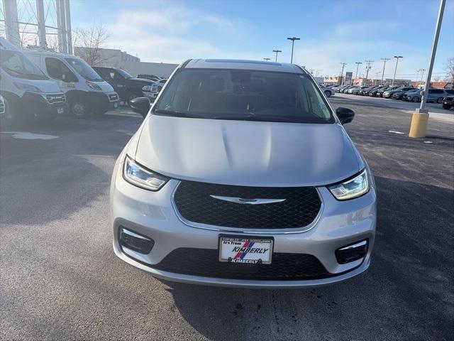 used 2024 Chrysler Pacifica car, priced at $38,708