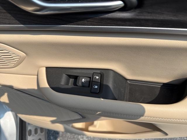 used 2024 Jeep Grand Cherokee car, priced at $33,779