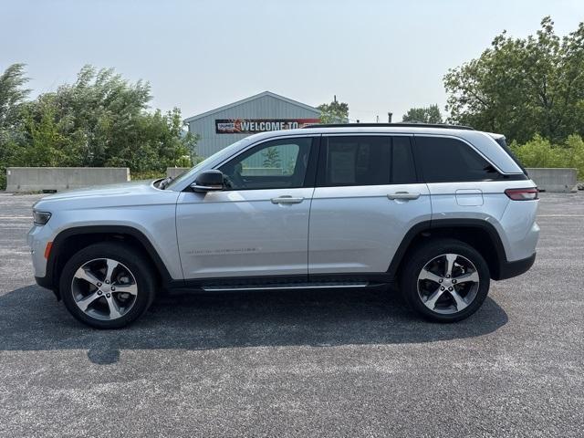 used 2024 Jeep Grand Cherokee car, priced at $33,779