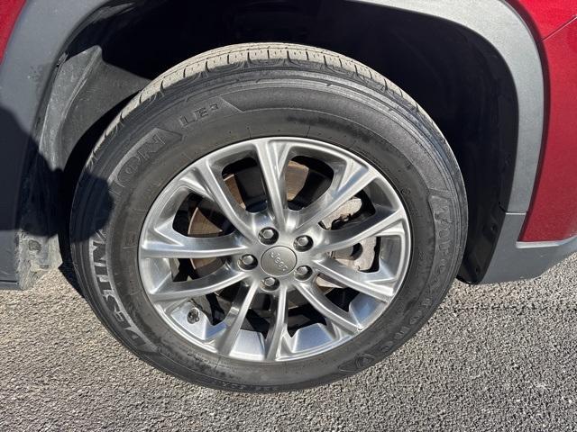 used 2021 Jeep Cherokee car, priced at $18,909