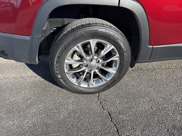 used 2021 Jeep Cherokee car, priced at $18,909