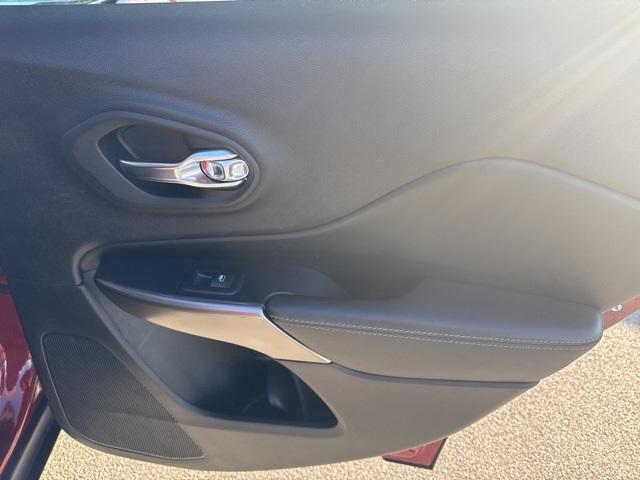 used 2021 Jeep Cherokee car, priced at $18,909