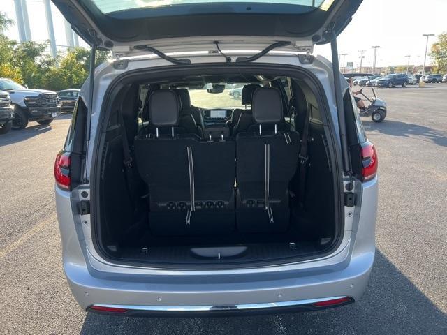 new 2026 Chrysler Pacifica car, priced at $38,615