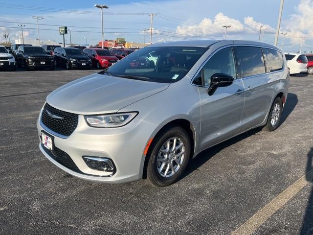 new 2026 Chrysler Pacifica car, priced at $38,615