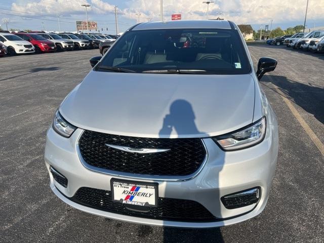 new 2026 Chrysler Pacifica car, priced at $38,615