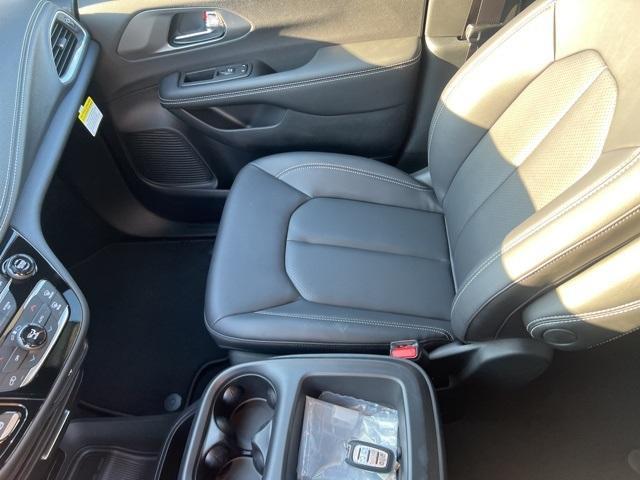 new 2026 Chrysler Pacifica car, priced at $38,615