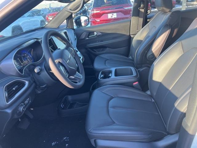 new 2026 Chrysler Pacifica car, priced at $39,145