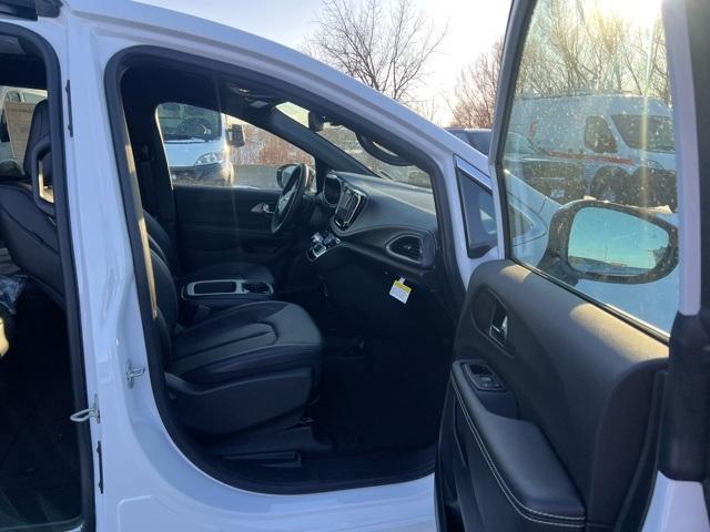 new 2026 Chrysler Pacifica car, priced at $39,145