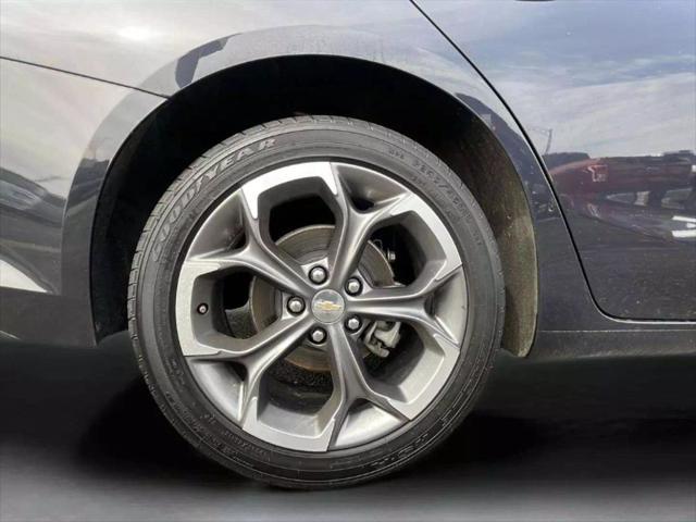 2023 GRAY Chevrolet Malibu