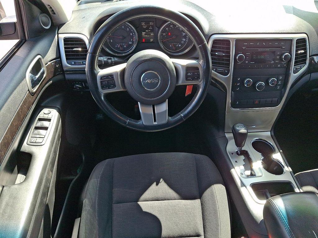 2012 Jeep Grand Cherokee Laredo - Photo 11