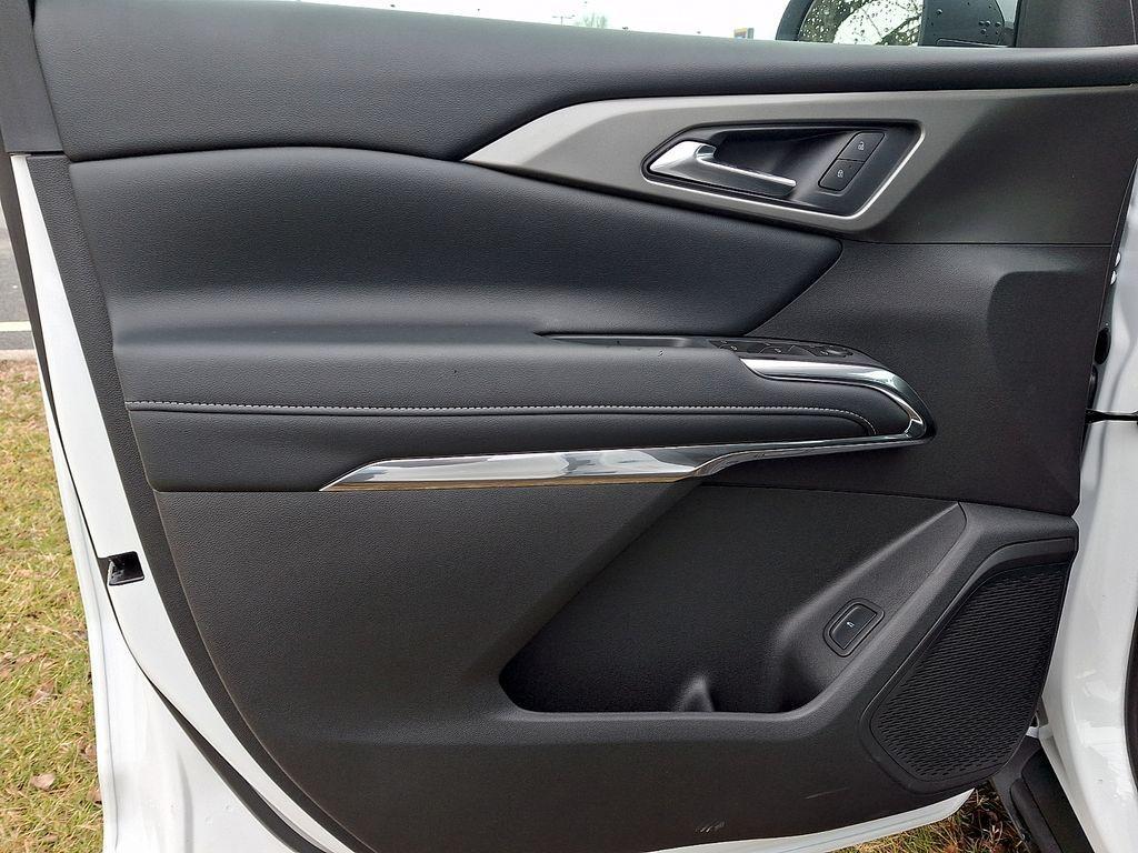 new 2026 Chevrolet Traverse car, priced at $42,029