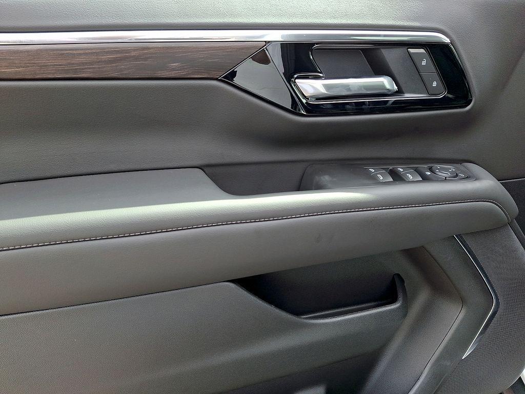 new 2026 Chevrolet Suburban car, priced at $67,294