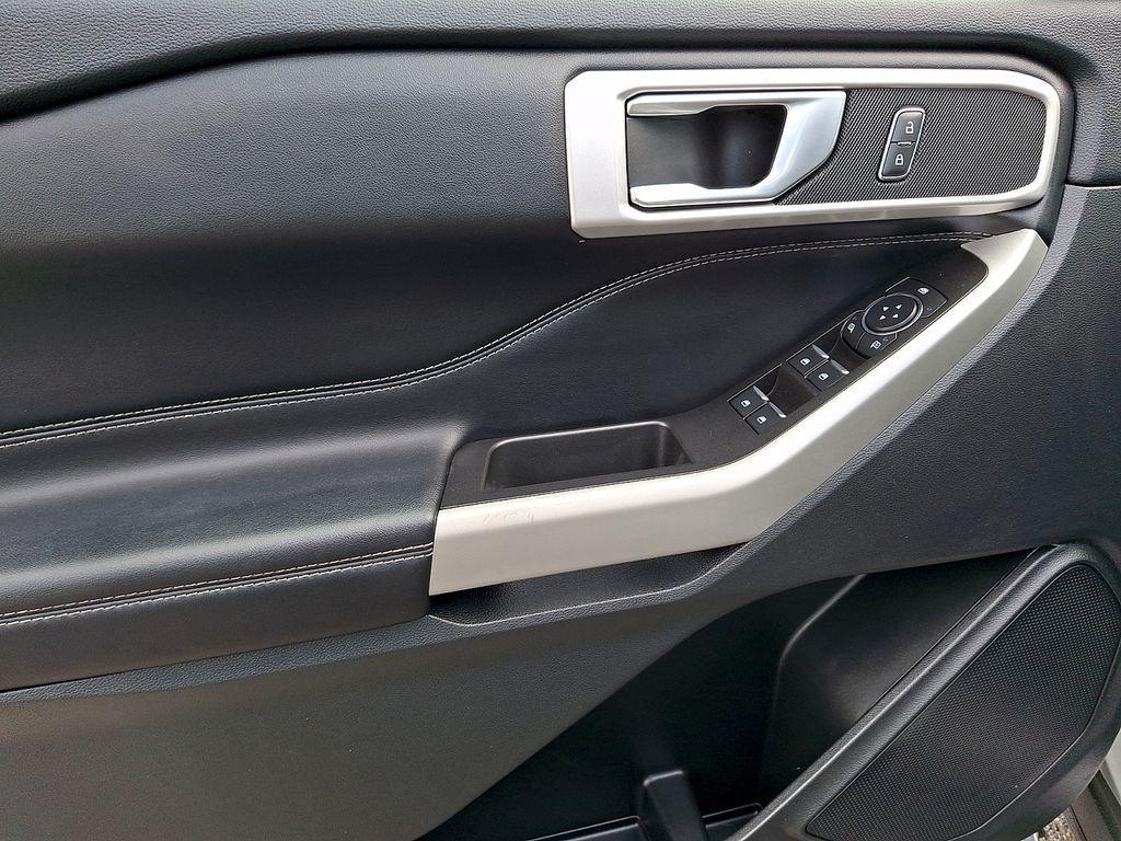 used 2022 Ford Explorer car, priced at $29,319