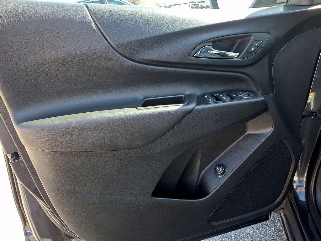 used 2022 Chevrolet Equinox car, priced at $21,511