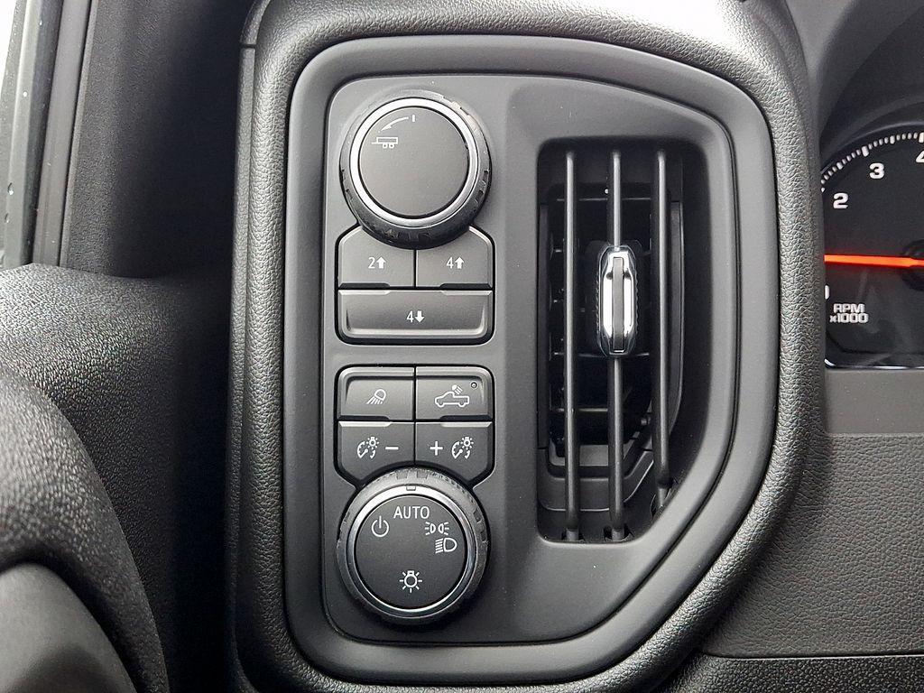 new 2025 Chevrolet Silverado 3500 car, priced at $50,923