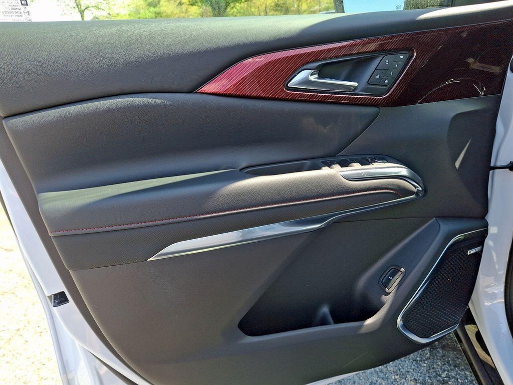 new 2026 Chevrolet Traverse car, priced at $59,923