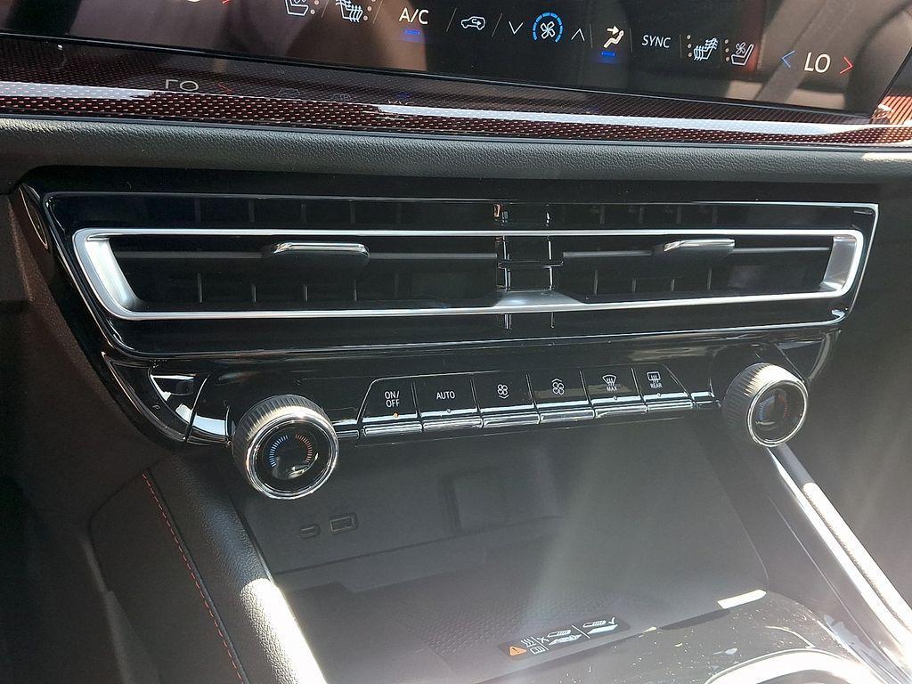 new 2026 Chevrolet Traverse car, priced at $59,923