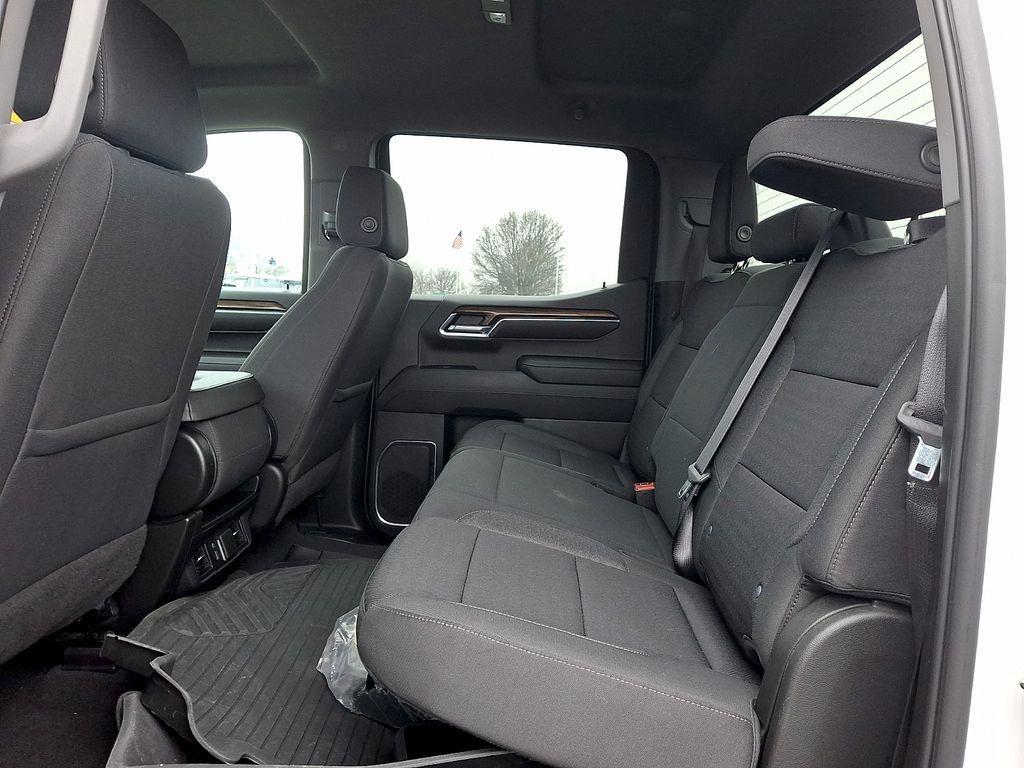 used 2022 Chevrolet Silverado 1500 car, priced at $39,304