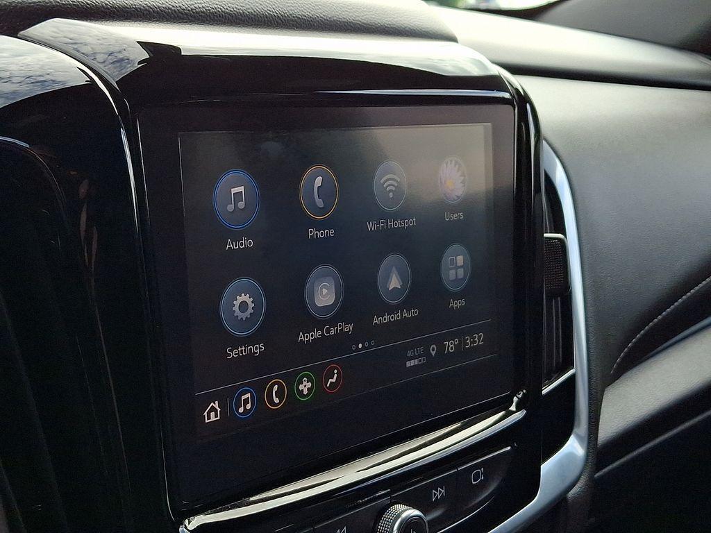 used 2022 Chevrolet Traverse car, priced at $29,161