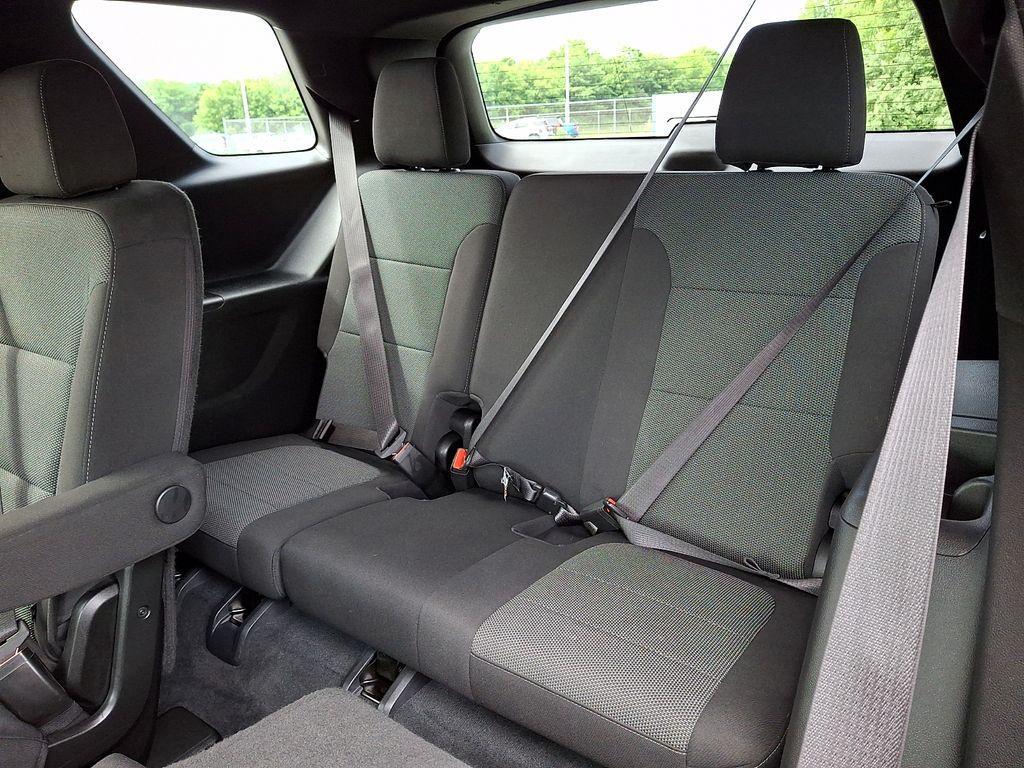 used 2022 Chevrolet Traverse car, priced at $29,161