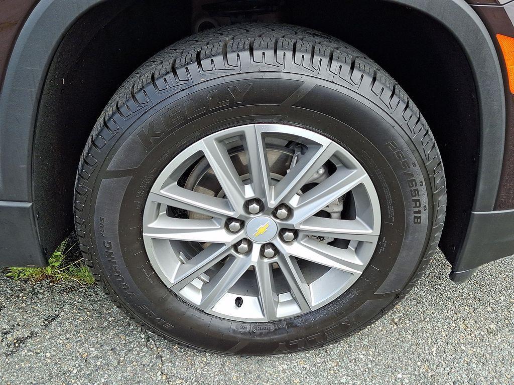 used 2022 Chevrolet Traverse car, priced at $29,161