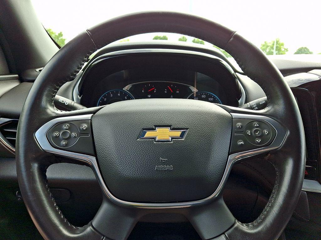 used 2022 Chevrolet Traverse car, priced at $29,161
