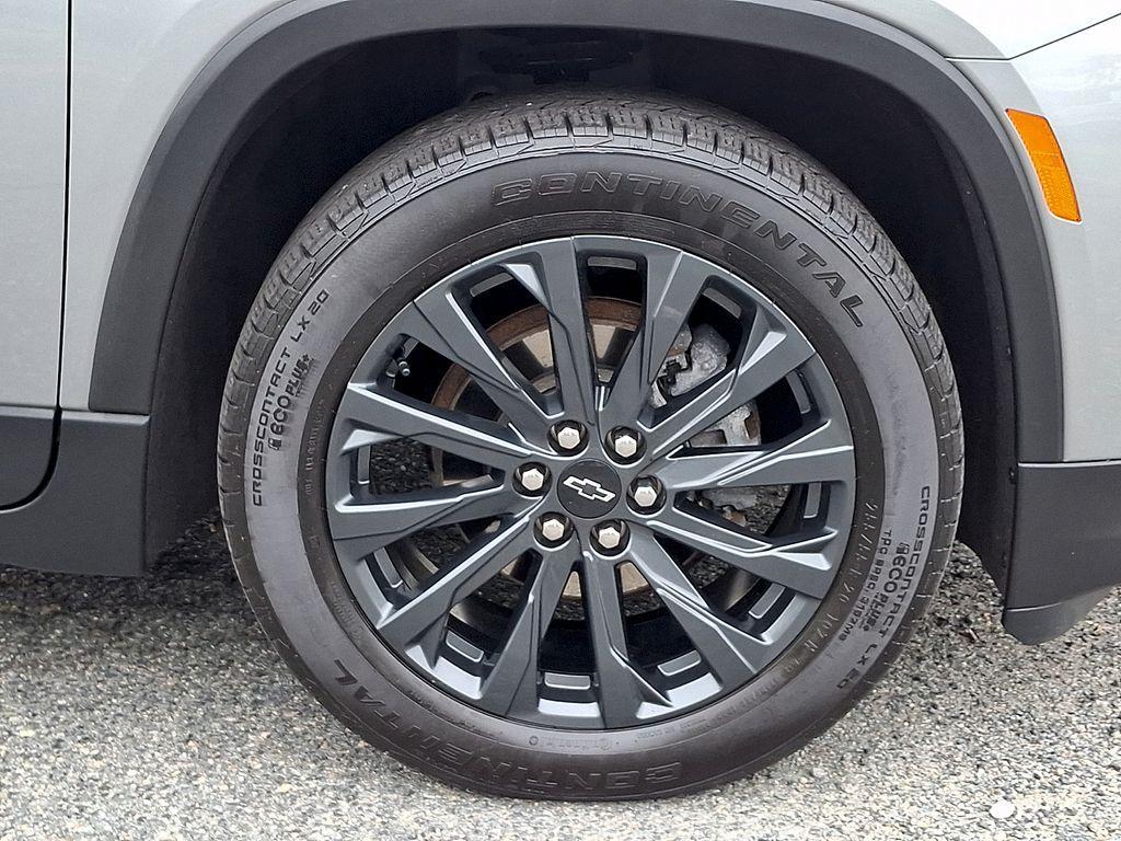 used 2023 Chevrolet Traverse car, priced at $41,532